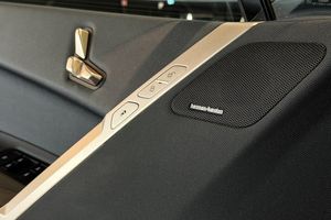 BMW iX bild 9