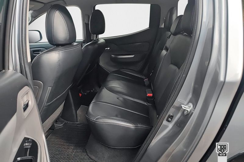 Mitsubishi L200 bild 12