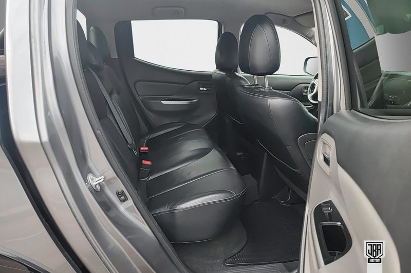 Mitsubishi L200 bild 13