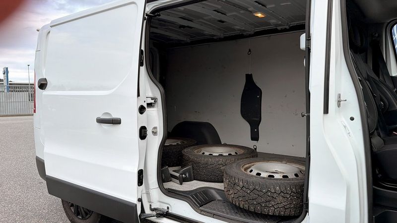 Nissan NV300 bild 5