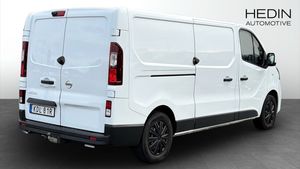 Nissan NV300 bild 2