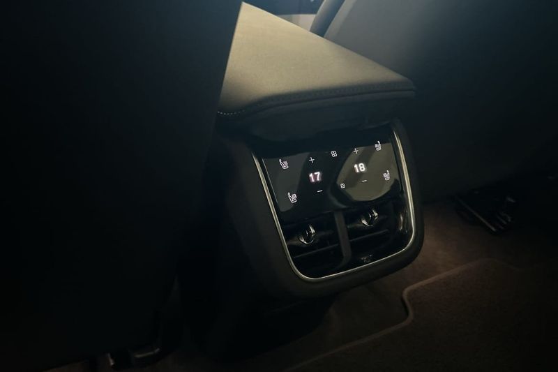 Volvo ES90 bild 23