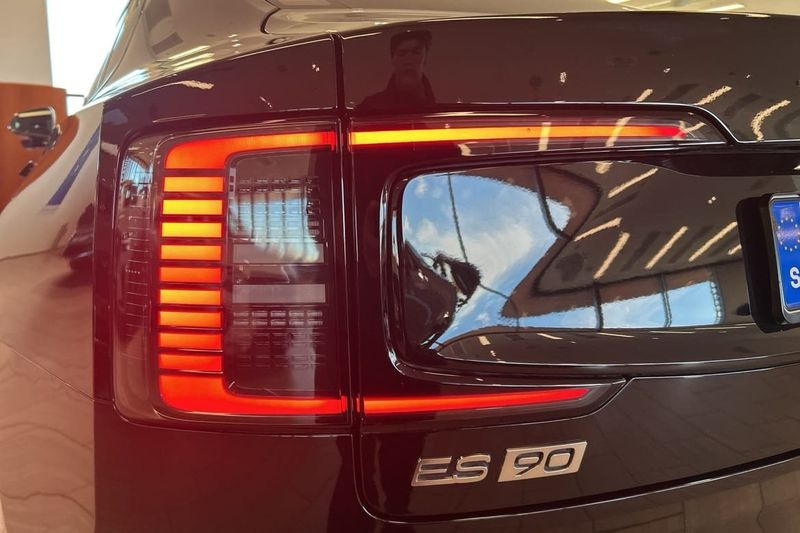 Volvo ES90 bild 19