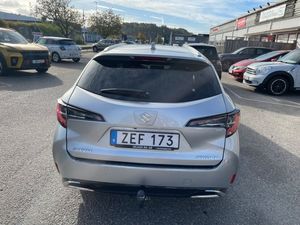 Suzuki Swace bild 6