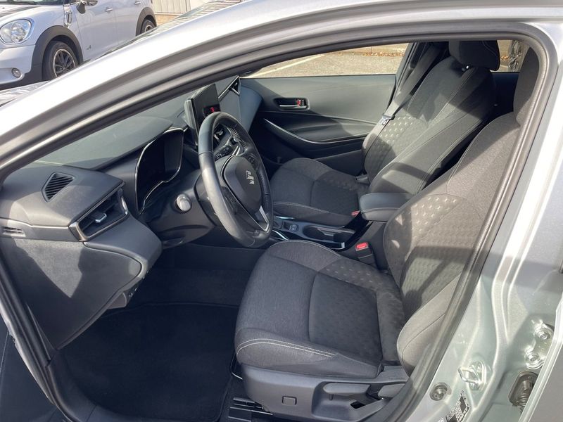 Suzuki Swace bild 8