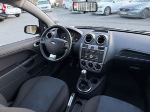 Ford Fiesta bild 15