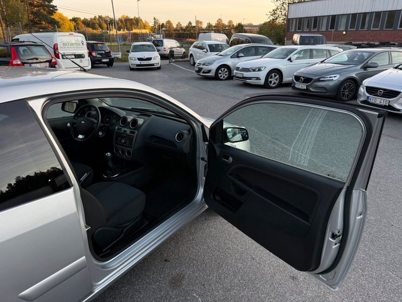 Ford Fiesta bild 16