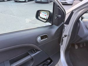 Ford Fiesta bild 18