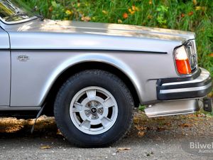 Volvo 262 bild 12