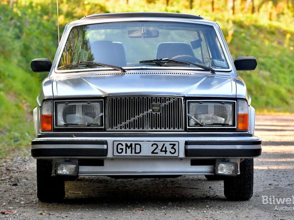 Volvo 262 264 GLE V6 2,7 - 1978