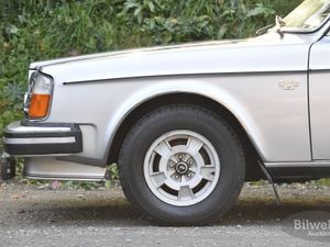 Volvo 262 bild 4