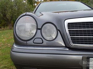 Mercedes E300 bild 12