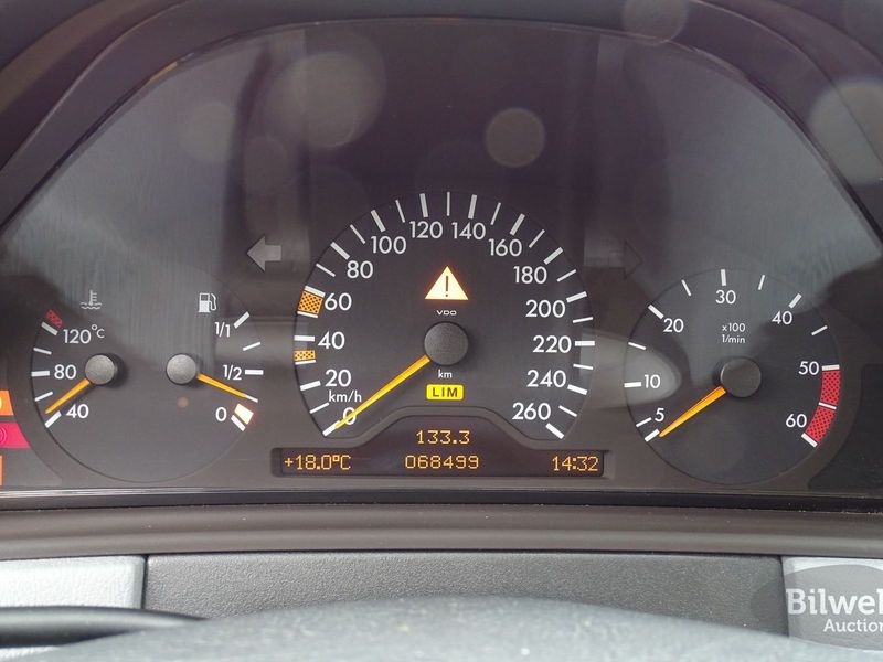 Mercedes E300 bild 43