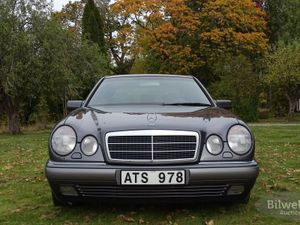 Mercedes E300 bild 7