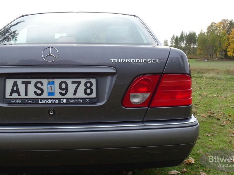 Mercedes E300 bild 28
