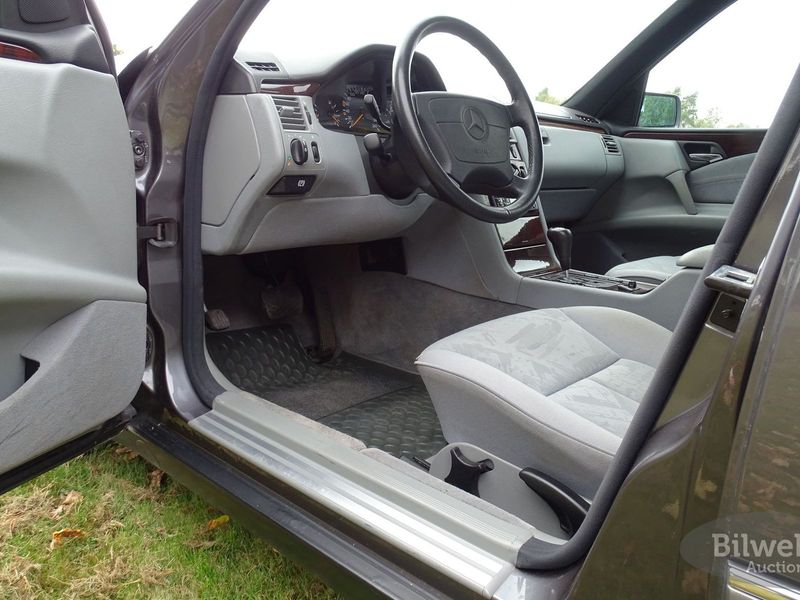 Mercedes E300 bild 41