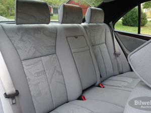 Mercedes E300 bild 59