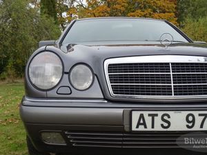 Mercedes E300 bild 8