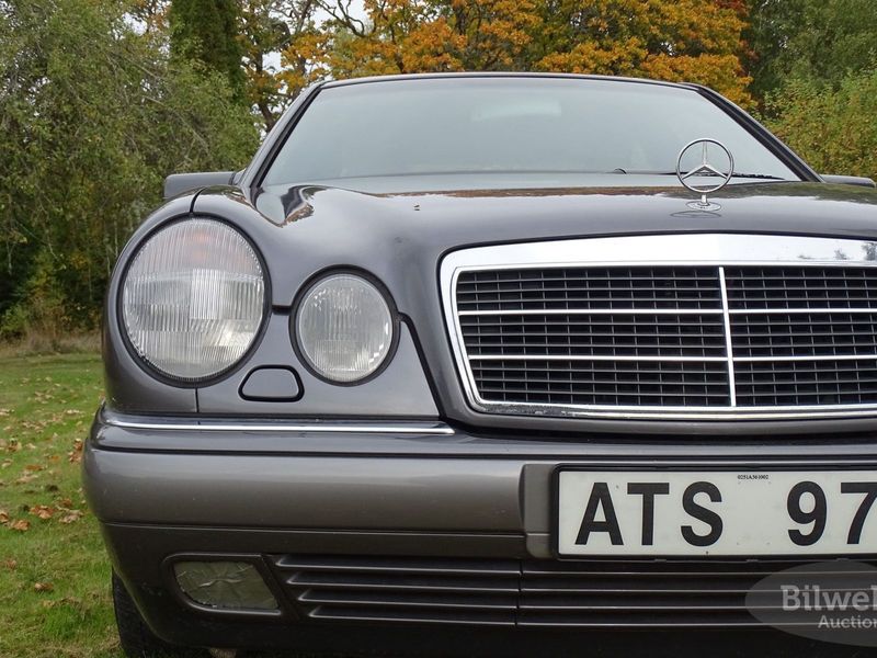 Mercedes E300 bild 8