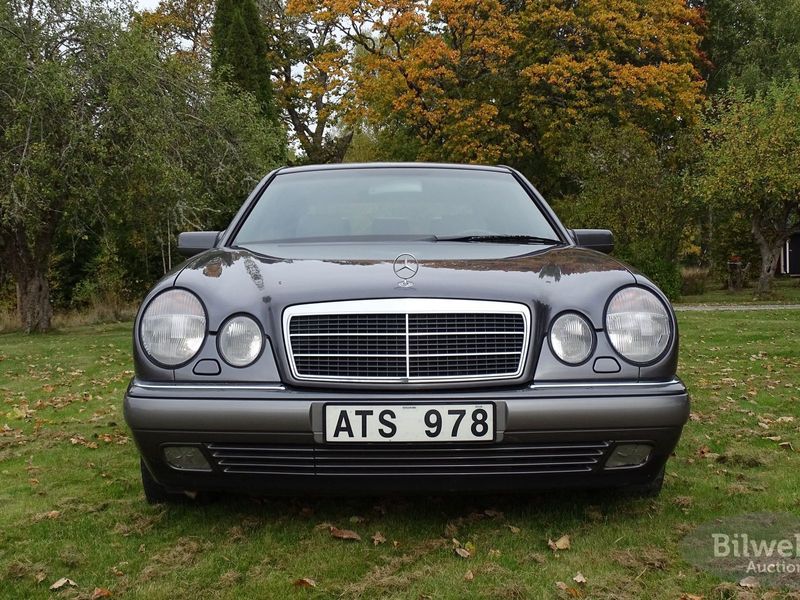 Mercedes E300 bild 9
