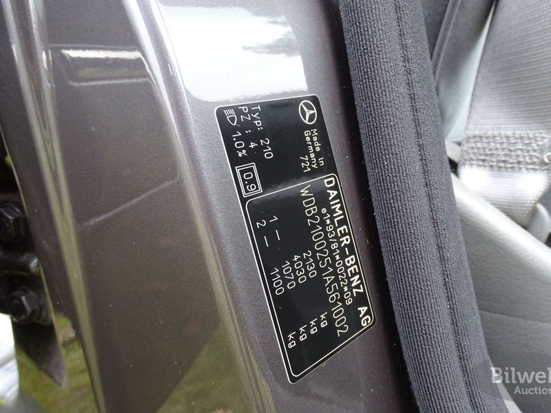 Mercedes E300 bild 60