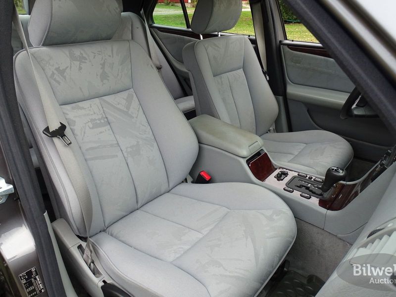 Mercedes E300 bild 51