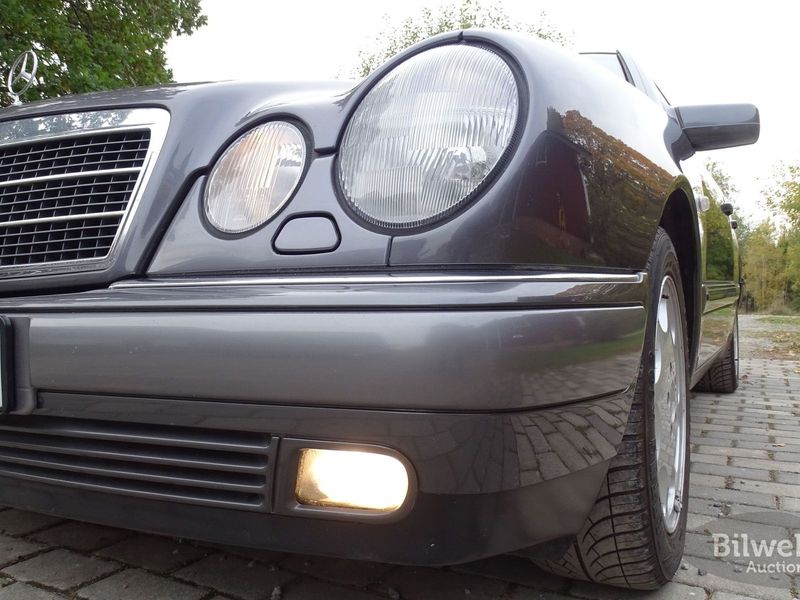 Mercedes E300 bild 84