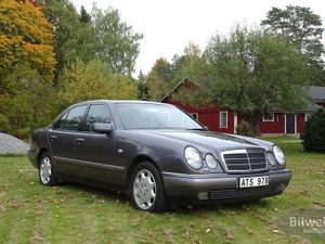 Mercedes E300 bild 1