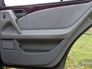 Mercedes E300 bild 53