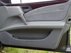 Mercedes E300 bild 49