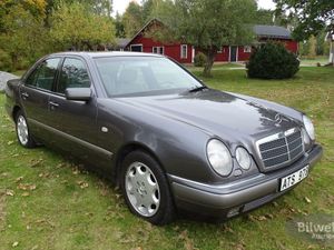 Mercedes E300 bild 14