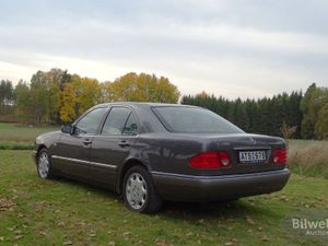 Mercedes E300 bild 21