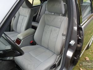 Mercedes E300 bild 44