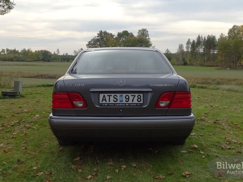 Mercedes E300 bild 22