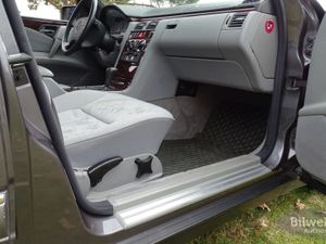 Mercedes E300 bild 48