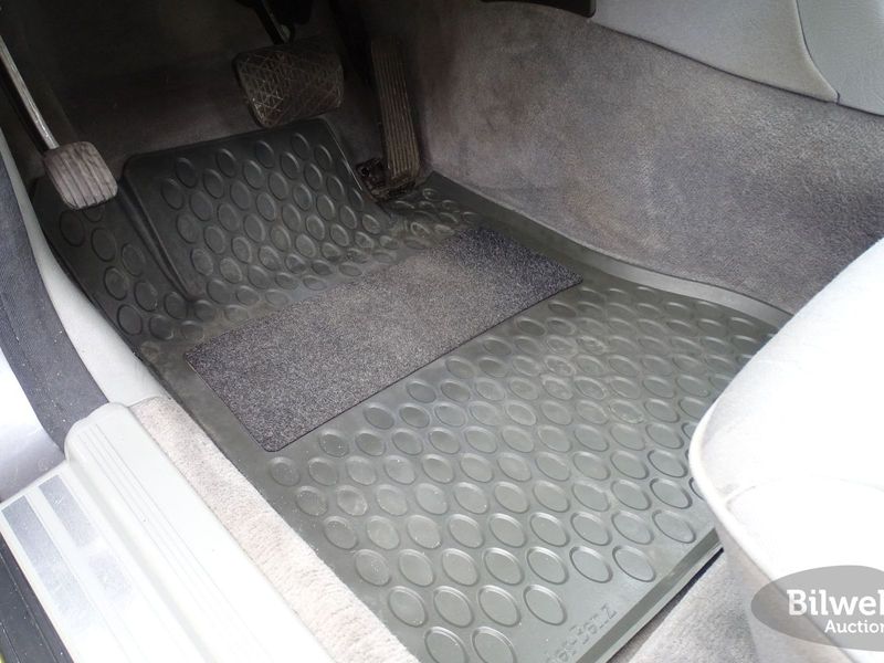 Mercedes E300 bild 40
