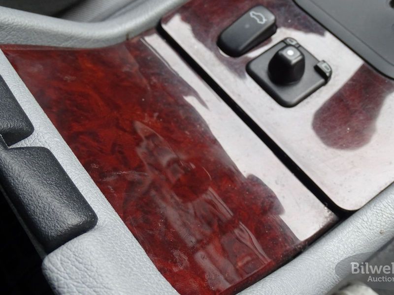 Mercedes E300 bild 75