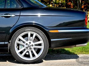 Jaguar XJR bild 2