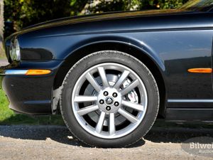 Jaguar XJR bild 1