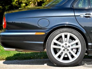 Jaguar XJR bild 9
