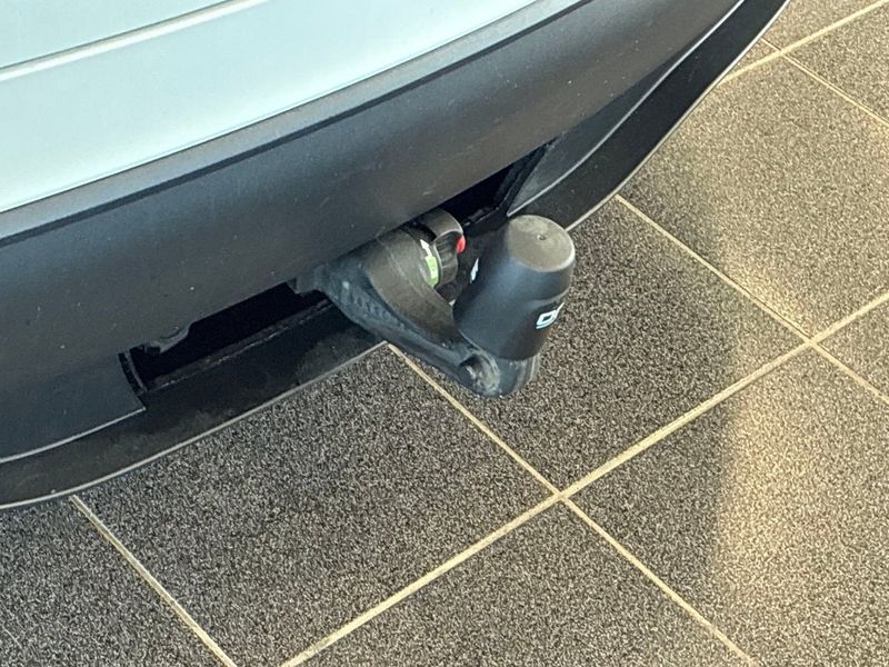 Tesla Model Y bild 17