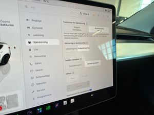 Tesla Model Y bild 24