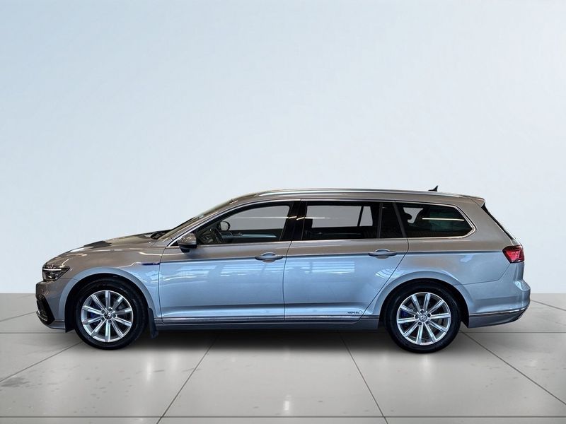 Volkswagen Passat bild 4
