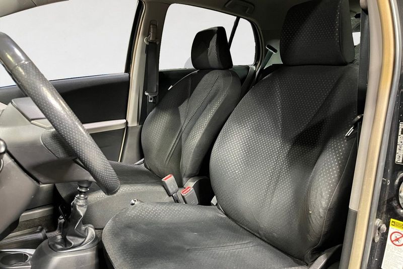 Toyota Yaris bild 3