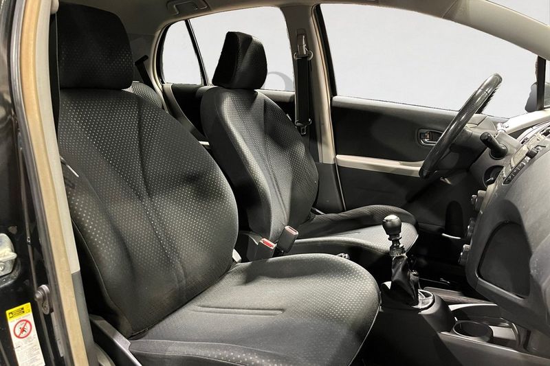 Toyota Yaris bild 15