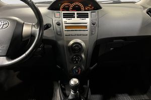 Toyota Yaris bild 12