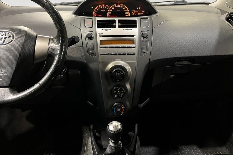 Toyota Yaris bild 12