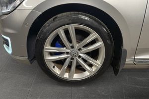 Volkswagen Passat bild 16