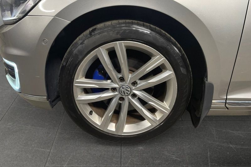 Volkswagen Passat bild 16