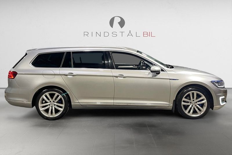 Volkswagen Passat bild 8